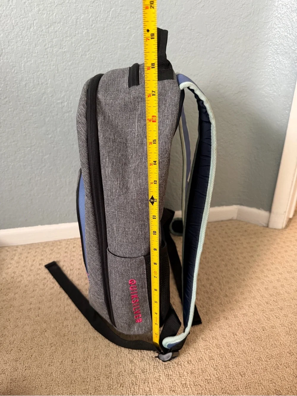 Quiksilver Gray Schoolie Cooler Backpack & Pink Patterned Pocket Laptop Sleeve